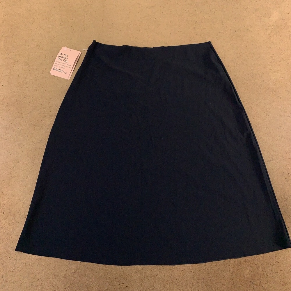 BASICbar Women's Size Medium Petite Black Seamless Slip Skirt NWT